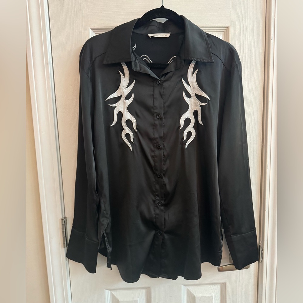 12TH TRIBE Danica Satin Western Flame Black Button Down Shirt Size Medium - Picture 3 of 7